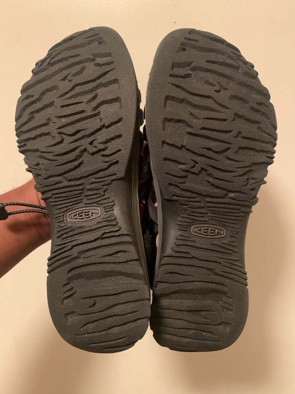 Keen Women's Whisper Waterproof Black Gray Sport Sandals Size 11 - Picture 7 of 8